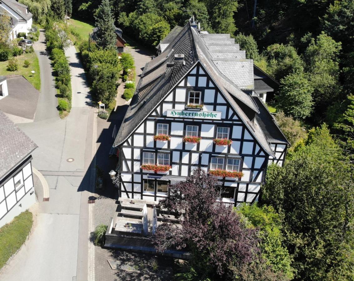 Hotel&Gasthof Hubertushöhe - Ihr Hotel für Urlaub mit Hund Schmallenberg Exterior foto